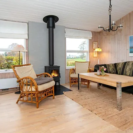 5 Person Holiday In *